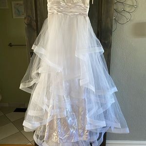 Wedding gown/prom gown